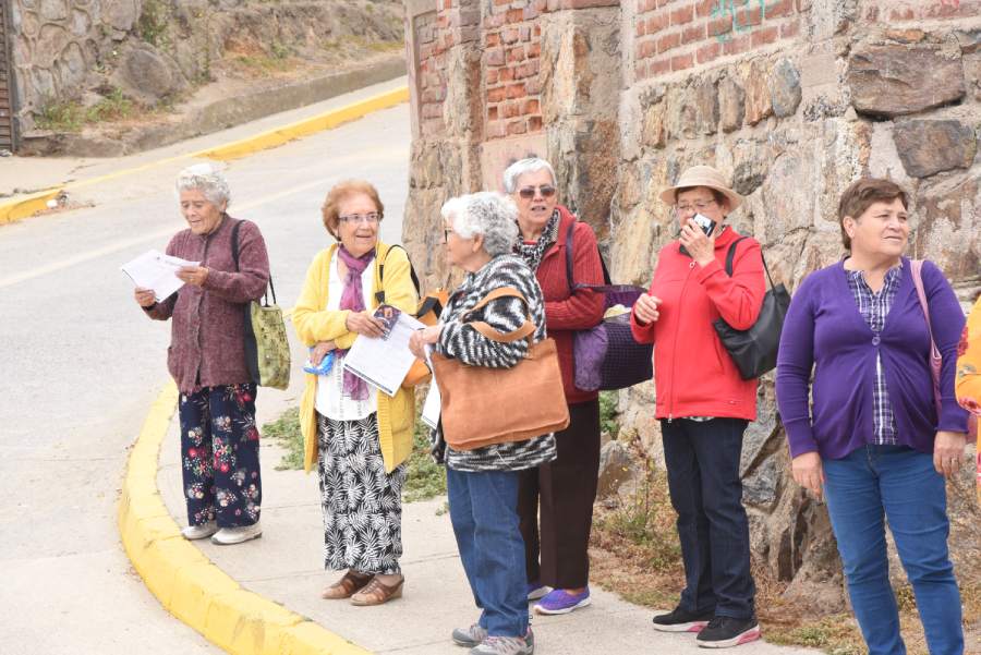 Los hitos que dejó la primera versión del Carnaval del Libro en Las Cruces | DSC 9530 | Litoral Poeta de Las Artes | Banda Big-Bang, Carmen Berenguer, carnaval del libro, Chinteto Pasacalles, El Tabo, Las Cruces, litoral de los poetas, Litoral Poeta, Nadie me dice Luna, poesía, Roberto Morales Monterríos, soluno