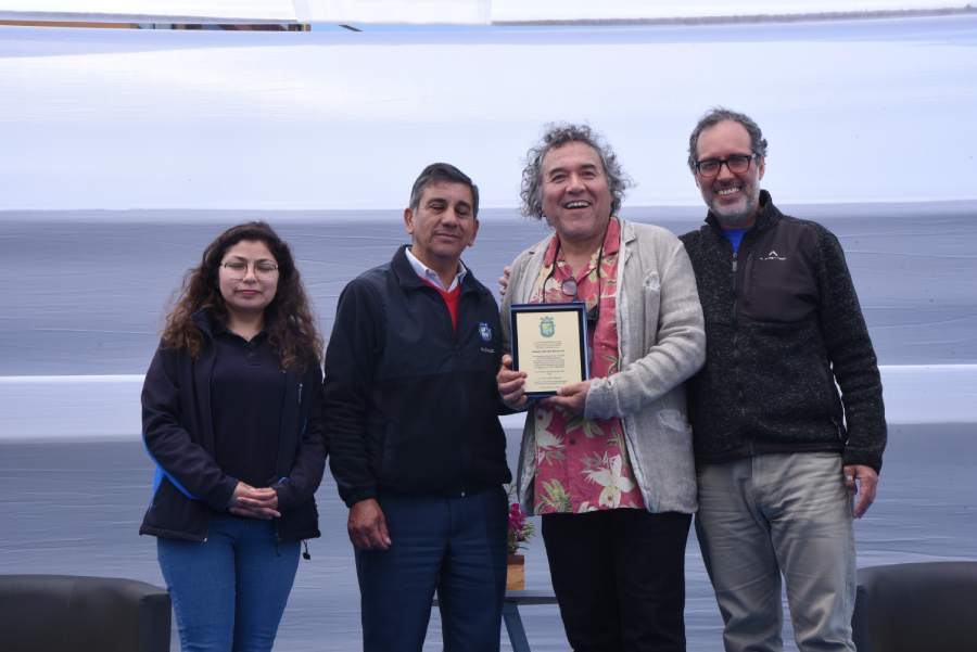 Los hitos que dejó la primera versión del Carnaval del Libro en Las Cruces | DSC 9614 | Litoral Poeta de Las Artes | Banda Big-Bang, Carmen Berenguer, carnaval del libro, Chinteto Pasacalles, El Tabo, Las Cruces, litoral de los poetas, Litoral Poeta, Nadie me dice Luna, poesía, Roberto Morales Monterríos, soluno