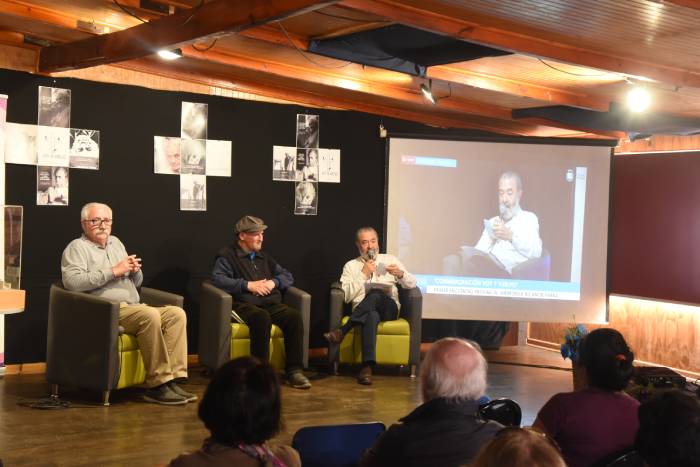 Voy y Vuelvo: primer encuentro Provincial en torno a la antipoesía de Nicanor Parra en Las Cruces | DSC 0584 | Litoral Poeta de Las Artes | Antipoesía, Las Cruces, litoral de los poetas, Litoral Poeta, Nicanor Parra