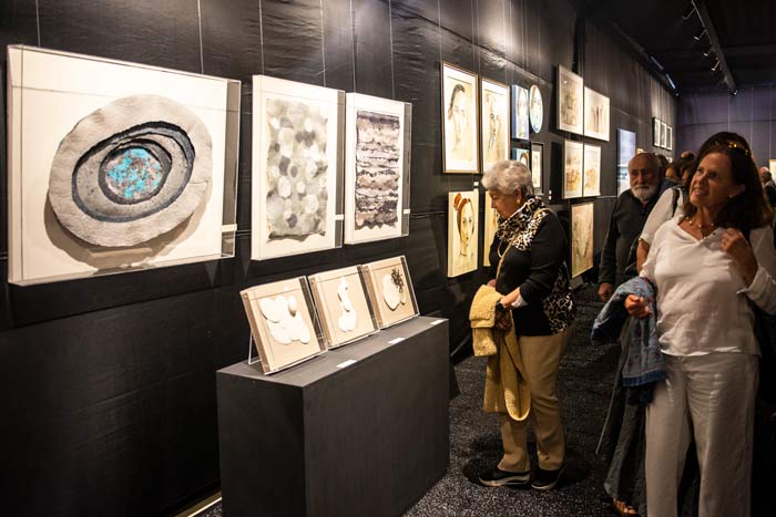 ¡Comienza ExpoArte Santo Domingo 2026! El encuentro de arte contemporáneo más importante del verano | ExpoArte Santo Domingo en el Colegio Helen Lee Lassen 1 | Litoral Poeta de Las Artes | Eduardo Vilches, España, expoarte, Gracia Barrios, Guillermo Núñez, José Balmes, litoral de los poetas, Litoral Poeta, Roser Bru, Santo Domingo, Sergio Montecino, winnipeg