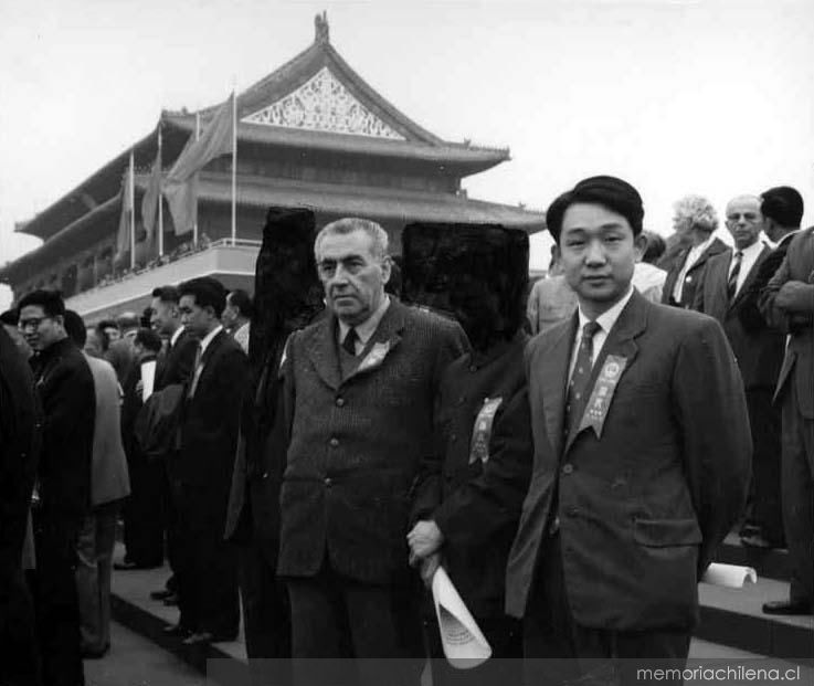 Pablo Neruda y la «diplomacia del verso»: El pionero que conquistó China mucho antes que los embajadores | Pablo de Rokha en China | Litoral Poeta de Las Artes | Ai Qing, China, Diplomacia cultural, Instituto Chileno-Chino de Cultura, Isla Negra, José Venturelli, Literatura latinoamericana, litoral de los poetas, Litoral Poeta, pablo neruda, poesía, Poesía Chilena