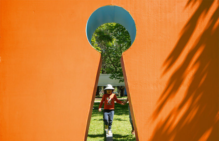 Festival Nube llega a Isla Negra: tres días de arte, juego y poesía | 1 Festival Nube 02 | Litoral Poeta de Las Artes | 31 Minutos, arte y juego, El Quisco, festival gratuito, Festival Nube, Isla Negra, litoral central, Nube Lab, octubre 2026, panoramas familiares