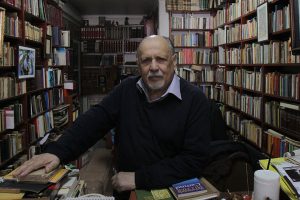 foto Luis Rivanio en librería