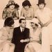 Vicente Huidobro en Europa junto a un grupo de actrices (1927).